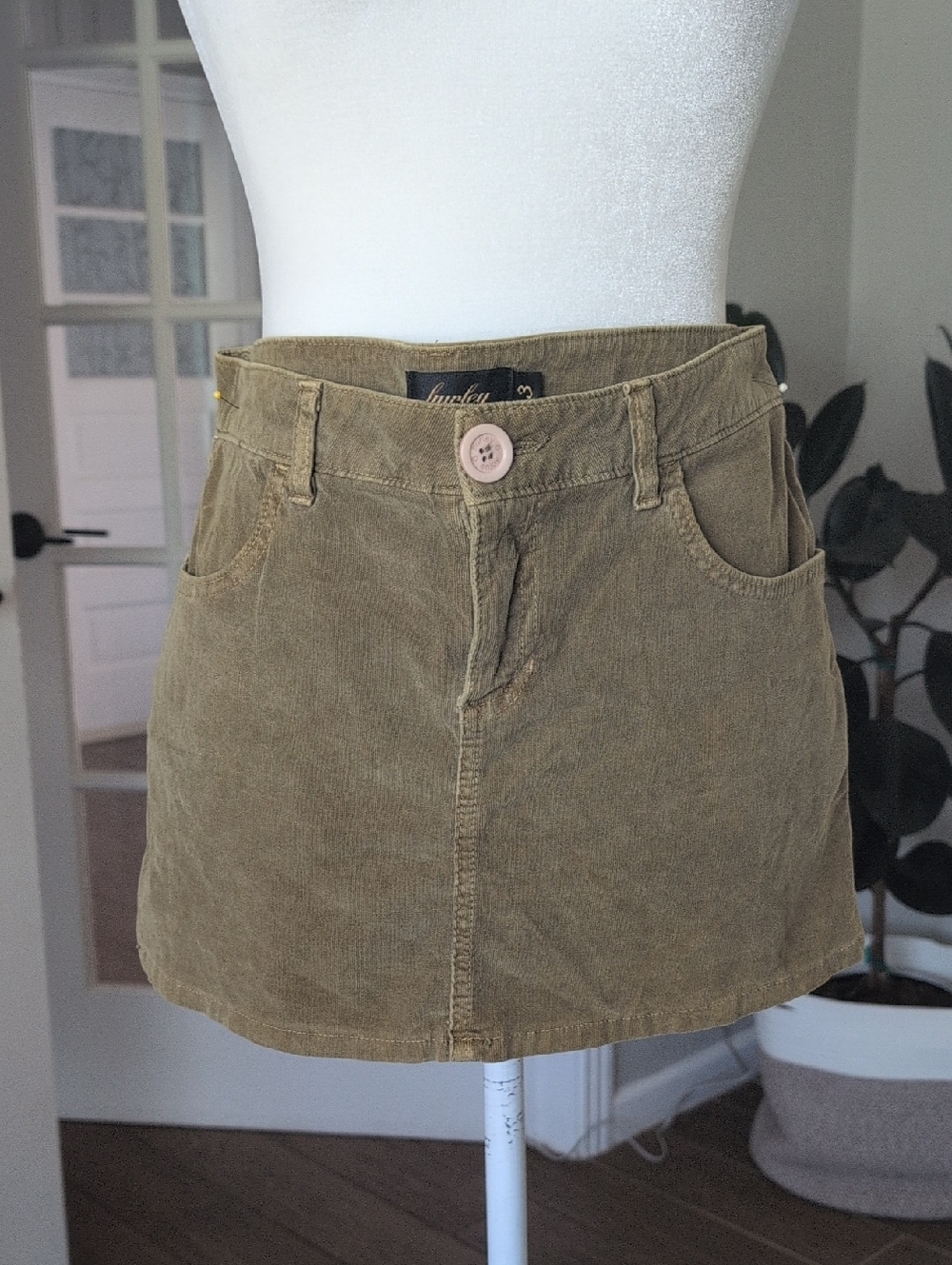 Hurley Penny Green Corduroy Mini Skirt Size 3